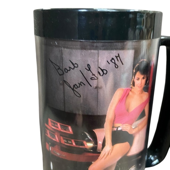 Lot of two vintage 1980s Snap-On Tool Mugs featuring toolmate girls Pin-up - Picture 2 of 11